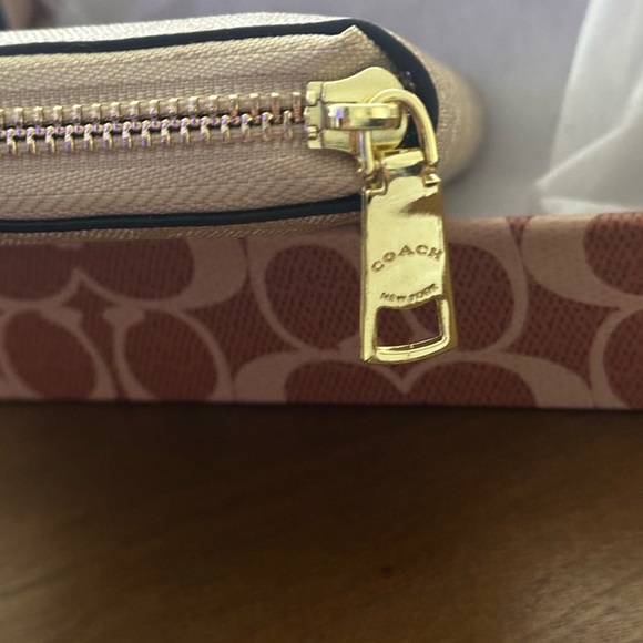 Coach Pink and Tan Signature Zip Card Case with Gold Hardware - Picture 3 of 5